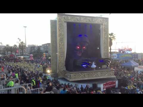 Vincitore carnevale di Viareggio 2015 carro di Massimo Breschi