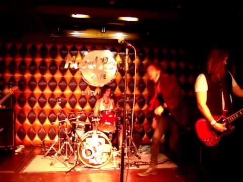 OZONE MAMA - The Juggernaut / I really care