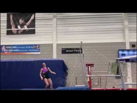 Sanne Wevers (🇳🇱) shows the most difficult bars skill: Clear Hip Nabieva