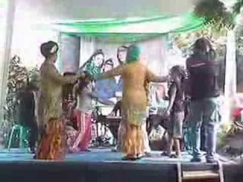 Lagu : Hayang Kawin  Vocal : Kun Kun - Wisnu Regawa Nada