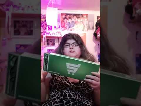 My sample source spring box opening -2022 // Natasha White