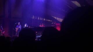 Norah Jones - Tragedy - Live - Benaroya Hall, Seattle (19/10/2016)