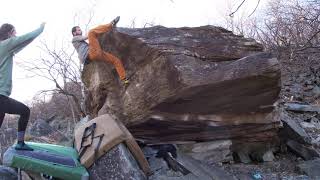 Video thumbnail of El talisman left, 7b. Chironico