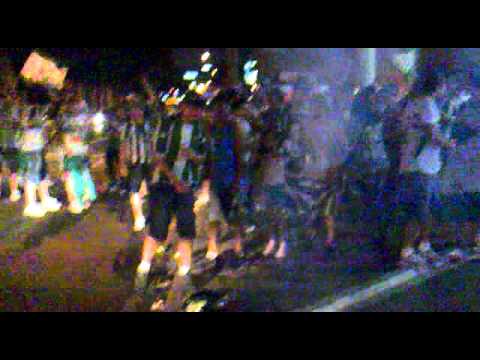 CORITIBA CAMPEÃO SÉRIE B 2010 - Comemoração na Av. Batel (Vamos Vamos meu Verdão)