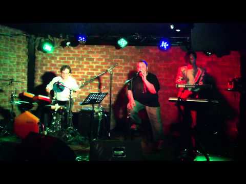 JEWRYTHMICS עם ארכדי דוכין  אוזן בר 7.6.2011