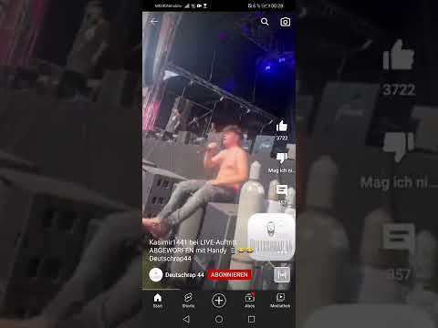 Kasimir wird Live mit Handy abgeworfen