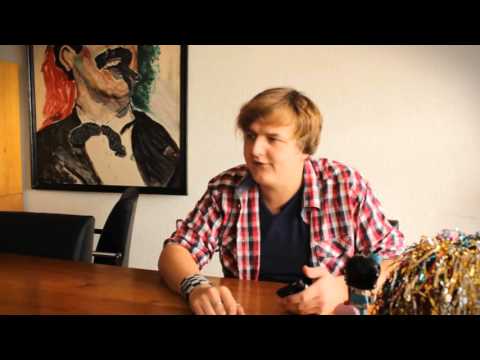 PFEUW  Wat kijk je !!