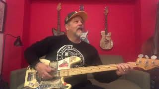 Matt Freeman - &quot;The 11th Hour&quot; by Rancid [Bass Bunker Sessions]