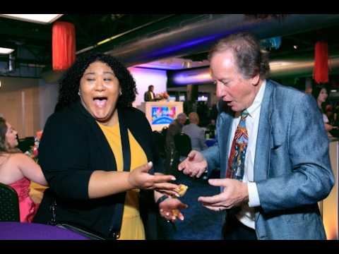 Comedy Magician Jeff Lefton video.
