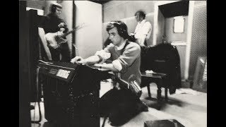 Normil Hawaiians - Travelling West (studio outtake)