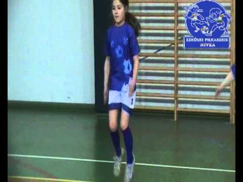 SKIP A KROK2 - EKS Kolektyw Radwanice - podstawy piłki nożnej