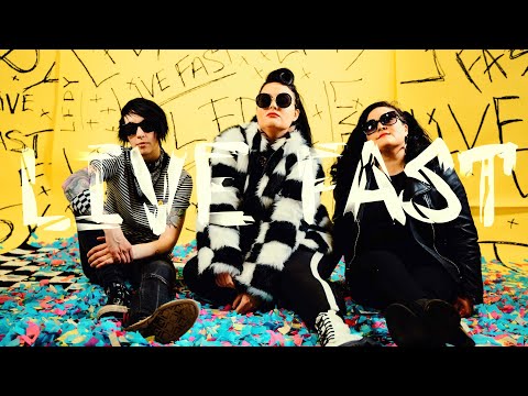 The Von Tramps - Live Fast (Official Music Video SBÄM Records 2022)