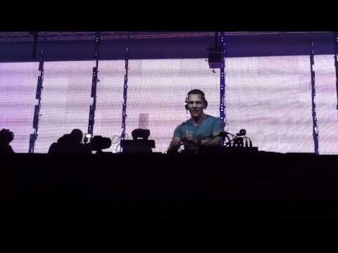 Tiesto played: Gotye - Somebody That I Used to Know(Tiesto Remix) @ Energy 2012