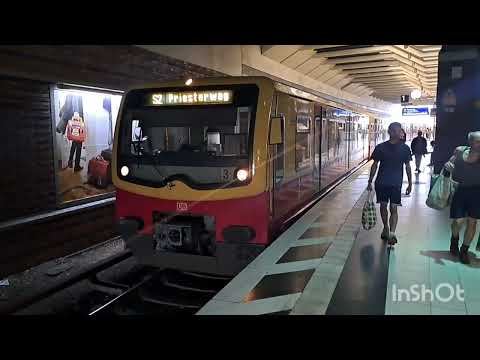 100 Jahre Berliner S Bahn Hier ein Mix aus der Historischen S Bahn und der Jubiläums S Bahn