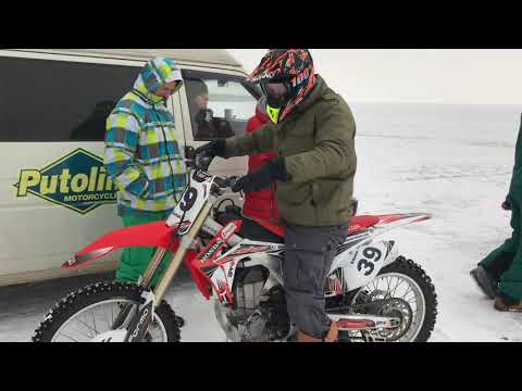 Тренировка на льду (237км/час на r6) training on ice (Kiev 2018).