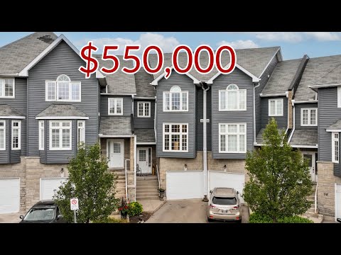 Touring a $550,000 Cambridge Townhouse | Living In Kitchener Waterloo