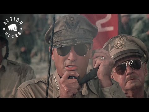 Der General vereint seine Truppen am Strand | MacArthur