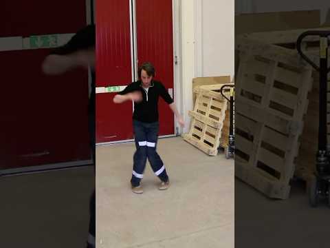 Happy Swingdance by "Whynot" at Work 😃🕺👷🏻‍♂️