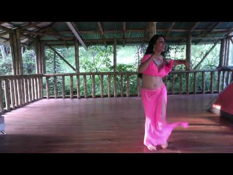 Hakhounak - Bellydancer Katherine G. Navisoy