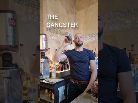 What is your favorite shake movement? 😅 MAKE YOUR CHOICE📨 #cocktail  #bartender #shake