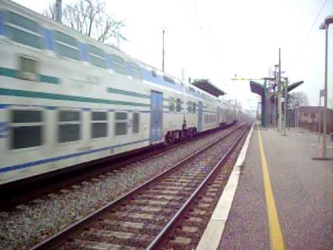 Il saluto della E464 228