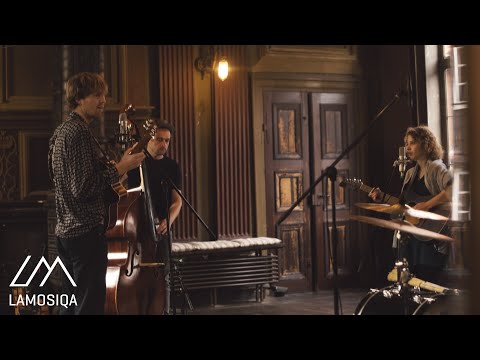 Mountain River - Sit Down Love | LaMosiqa.com Oneshotsession