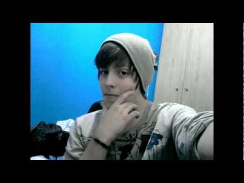 Wonderwall cover by Vangelis Kakouriotis