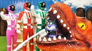 スーパー戦隊 パトレンジャー 歯医者さんごっこで恐竜さんの虫歯を退治!おもちゃの恐竜の歯みがきをするよ!Gizmone
