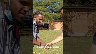 Download lagu Salam Khas Papua. #viral #papua #palembang #indonesia mp3 Download lagu Salam Khas Papua. #viral #papua #palembang #indonesia mp3