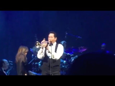 Wayne Newton live at T-Mobile Arena - 4/6/2016