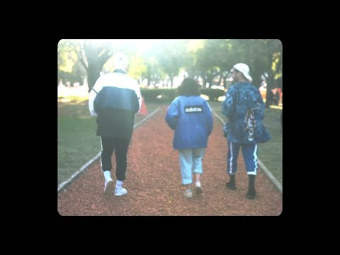 LXS FAMILIA - La Plaza (VIDEOCLIP by @puntoroj0)