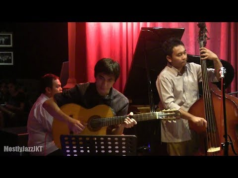 Monita Tahalea ft. Indra Lesmana - King of Pain @ Mostly Jazz 24/10/13 [HD]