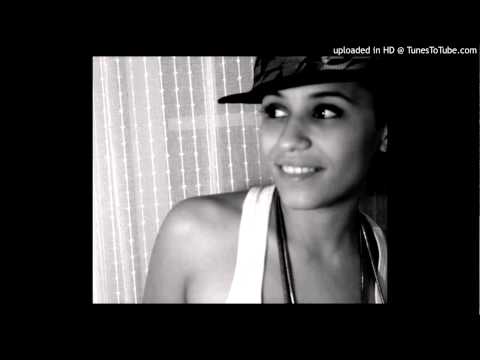 Joyce Muniz Ft. Taliwa - Messin' With My Mind