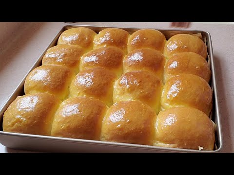 BUTTERSOFT BUNS Light and Fluffy Bread Roll Recipe