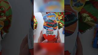 Have you already seen the super giant Kinder eggs with Hot Wheels?