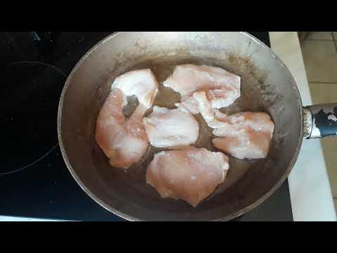 PILEĆA PRSA U BIJELOM UMAKU