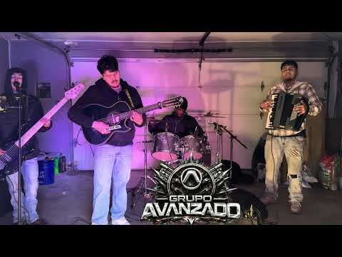 Ojitos De Capulin estilo grupo AVANZADO 