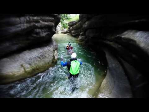 download lagu mp3 mp4 Descente Canyon Cramassouri, download lagu Descente Canyon Cramassouri gratis, unduh video klip Descente Canyon Cramassouri