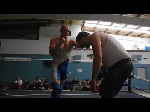 Julien Young vs Joey Muraco