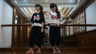 Download lagu BTS FIRE by Sandy&Mandy (cover) mp3