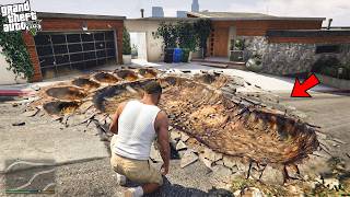 Franklin Found A New Monster Foot Print Outside His House In GTA 5 ! (GTA 5 Mods)
