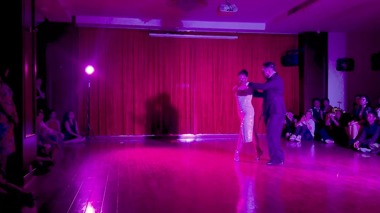 Video thumbnail for Jonathan Saavedra y Clarisa Aragon - Mato y Voy at Shanghai