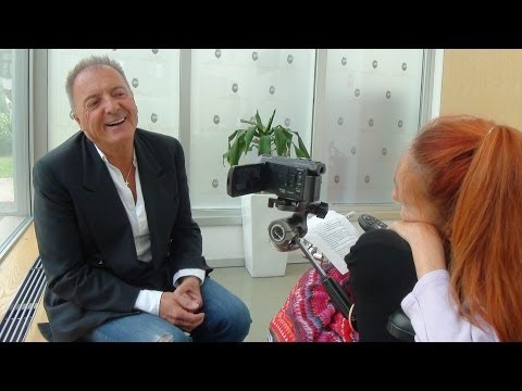 Armand Assante - intervju - YouTube