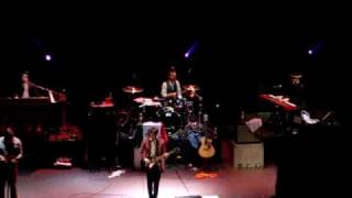 drake bell TEATRO DIANA &quot;unbelievable&quot;