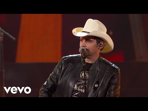 Videoclip de Truck Still Works — Brad Paisley