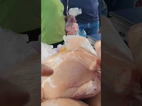 frangos e galinhas na feira livre de Taquarana em Alagoas