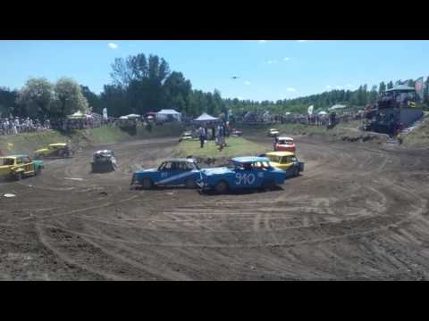 Roncs Auto Show 2017.05.28. Trabant ütközéses futam