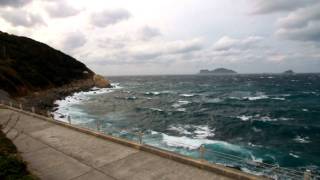 preview picture of video '高知県: 沖の島 12月の波 - Okinoshima Island -'