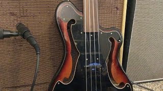 Video thumbnail for Eastwood EUB-1 Fretless Bass by Jack Fossett