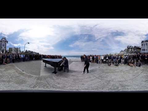 Marina Kaye - Dancing With The Devil (Public 360°)